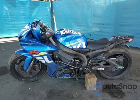 2015 Suzuki Gsx-R600 из США, поврежденный, VIN JS1GN7FA9F2101005